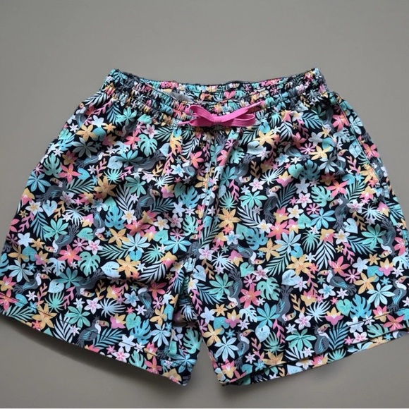 Chubbies Tropical Floral Men's Swim Trunks - Picture 1 of 4